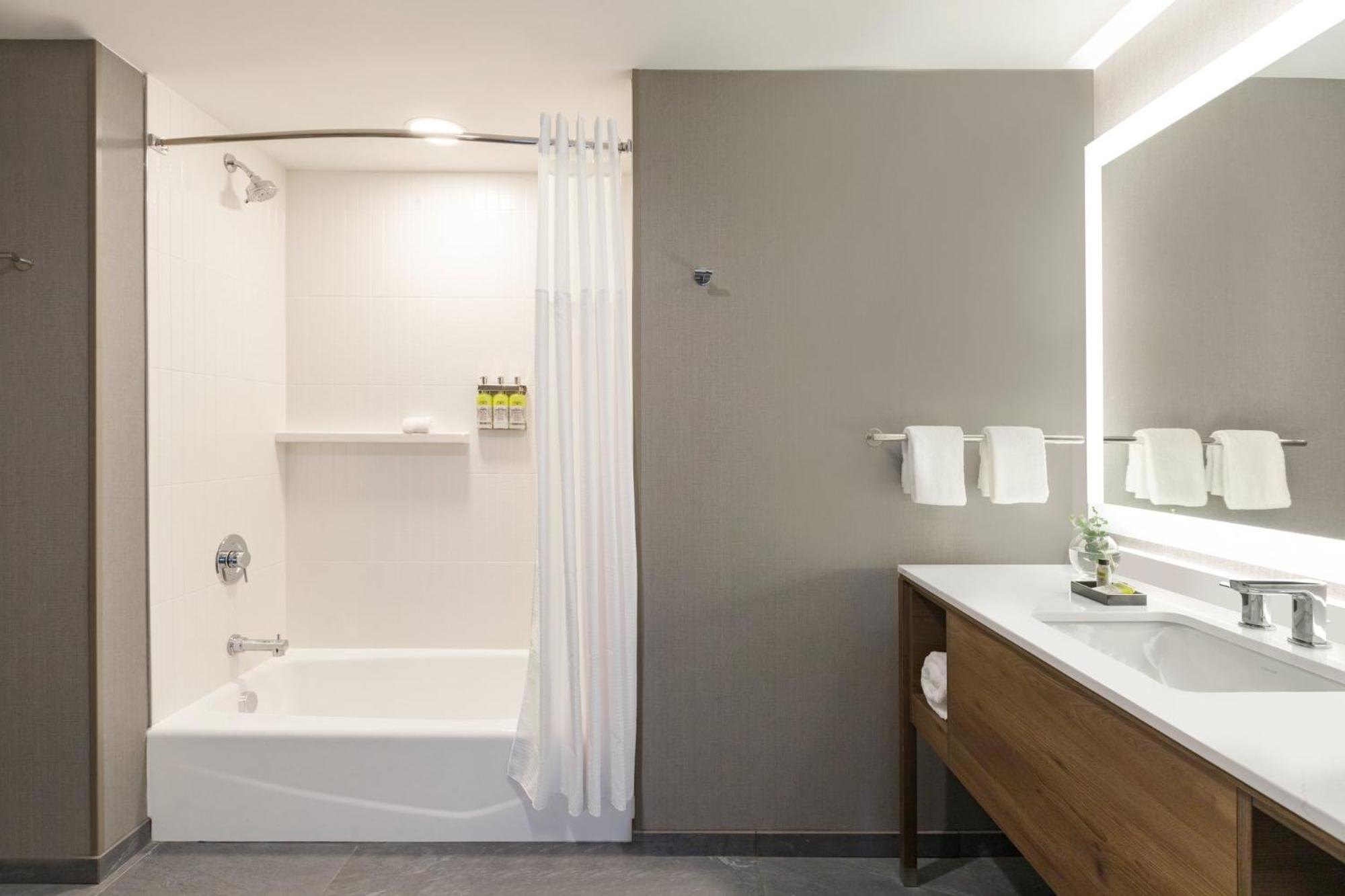 Staybridge Suites Rochester - Mayo Clinic Area By Ihg Eksteriør billede